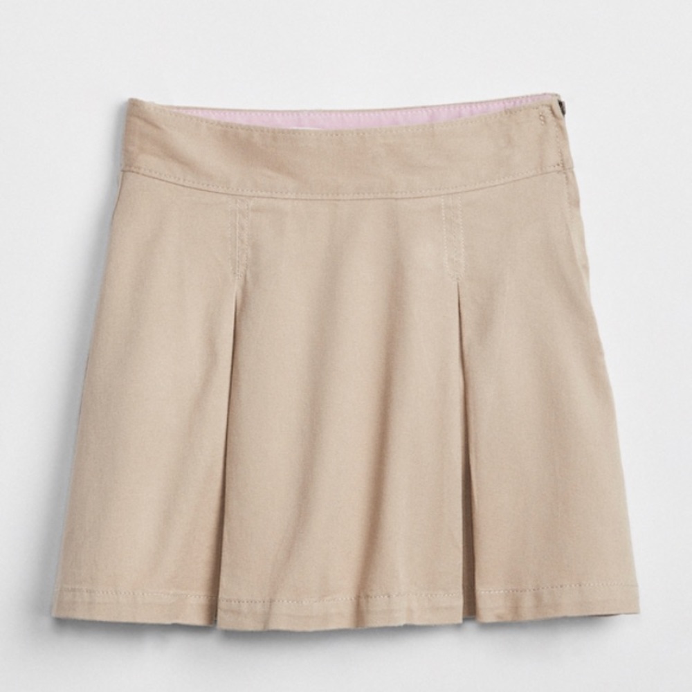 NWOT GAP Kids Uniform Pleated Skirt - Size 14 & 16